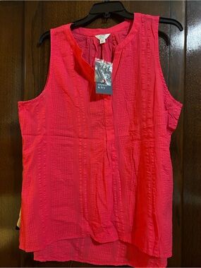 crown & ivy Hot Pink Textured Sleeveless Top